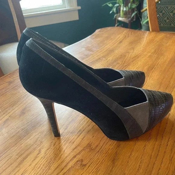White‎ House Black Market WHBM Leather/Suede Heels Size 8 Like New! Bin D - Picture 3 of 7